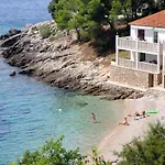 Secluded Fisherman's Cove Tvrdni Dolac - Hvar - 13018 Holiday home