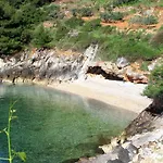 Secluded Fisherman's Cove Tvrdni Dolac - Hvar - 13018 Holiday home *