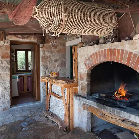 Holiday home Secluded Fisherman's Cove Tvrdni Dolac - Hvar - 13018